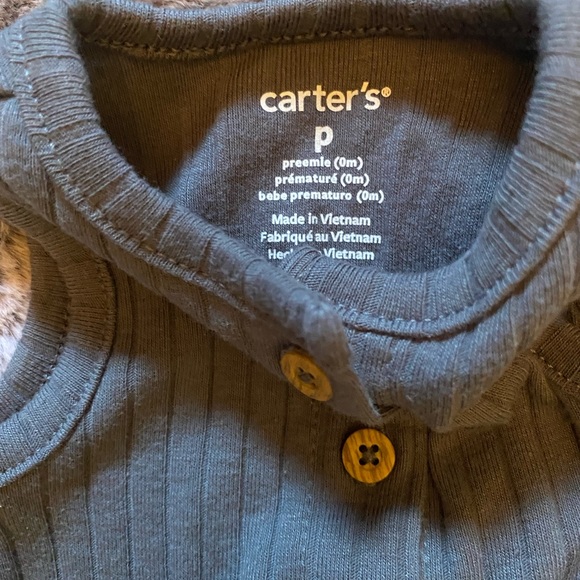 SOLD! Carters Preemie Baby Unisex Bundle Outfits. Jumpsuit and 3 piece set. - Picture 4 of 8